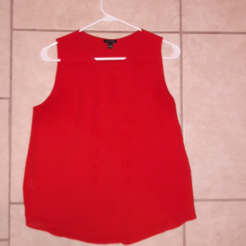 Red ANN TAYLOR small blouse. New